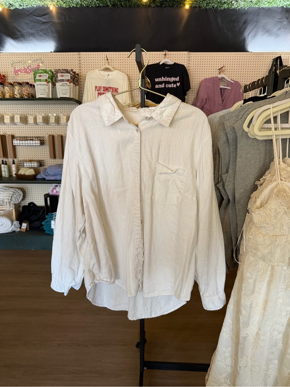 Universal Threads Oversized Cream Button-Up Shirt (BOX 6)